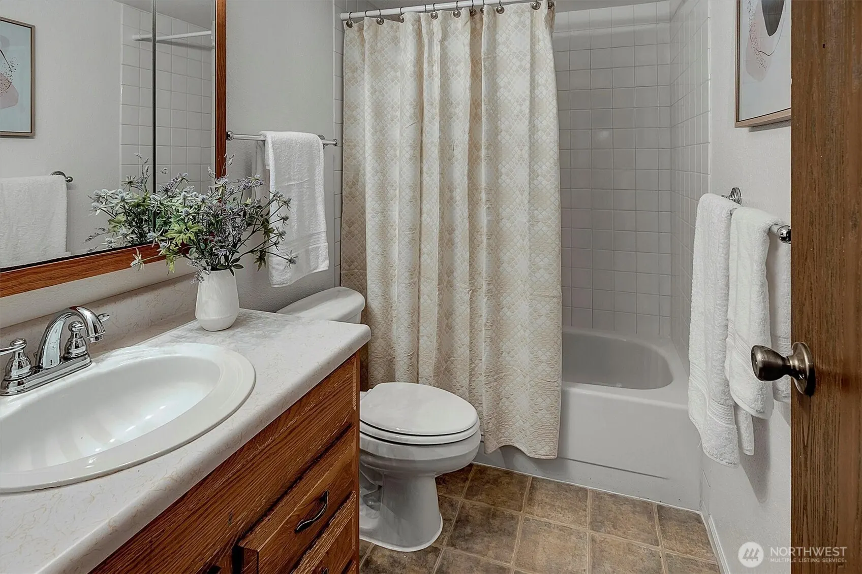 4641 West Lake Sammamish Parkway SE #F105, Issaquah, WA 98027