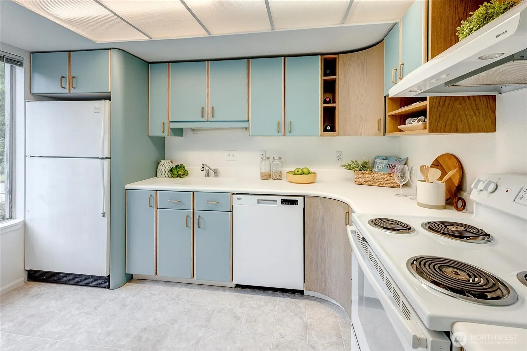 4641 West Lake Sammamish Parkway SE #F105, Issaquah, WA 98027