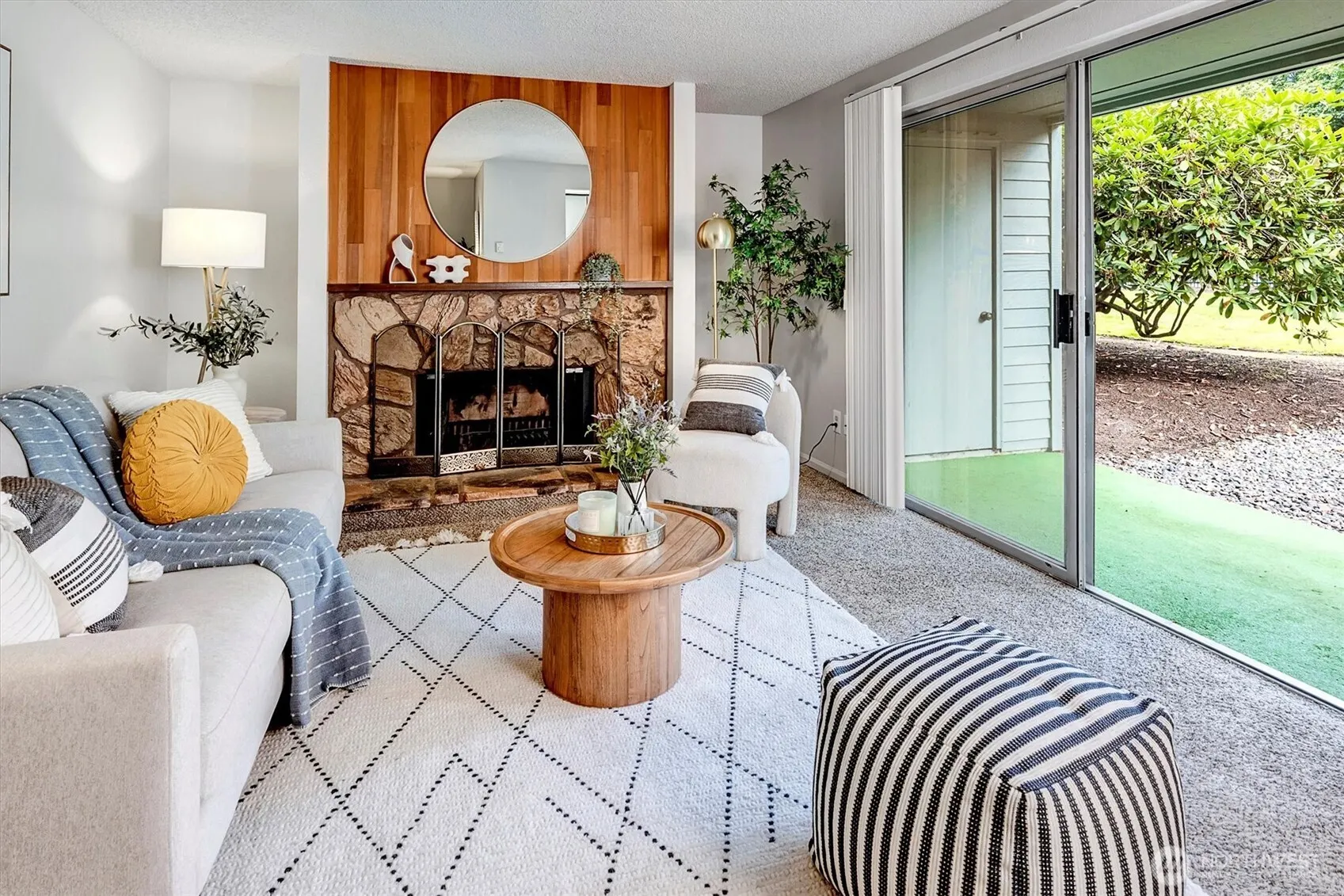 4641 West Lake Sammamish Parkway SE #F105, Issaquah, WA 98027