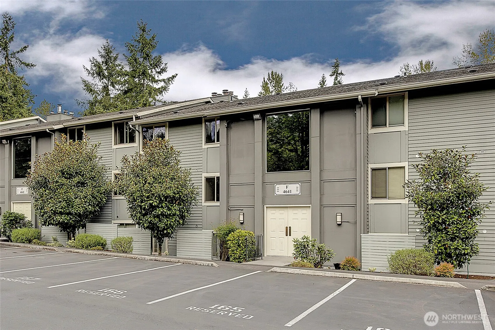 4641 West Lake Sammamish Parkway SE #F105, Issaquah, WA 98027