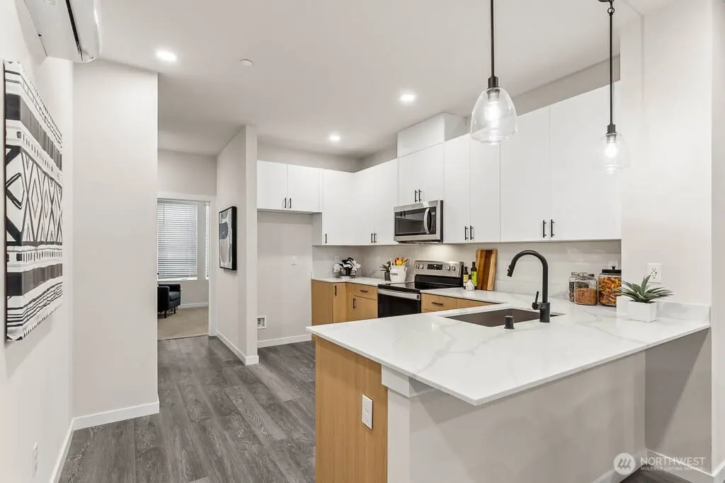 16111 36TH Avenue W #E6, Lynnwood, WA 98087