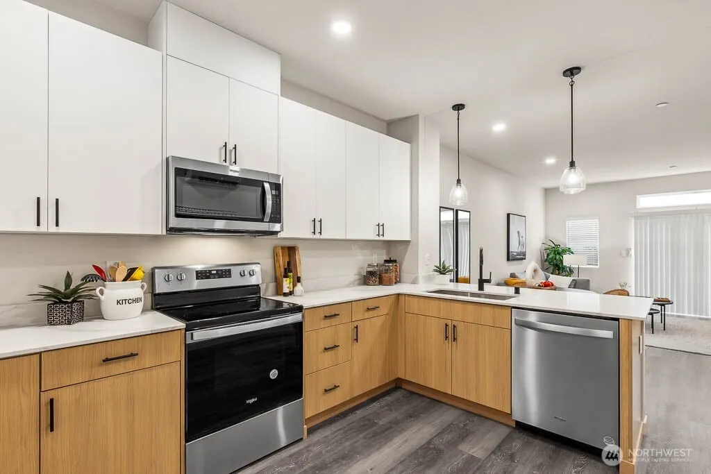 16111 36TH Avenue W #E6, Lynnwood, WA 98087