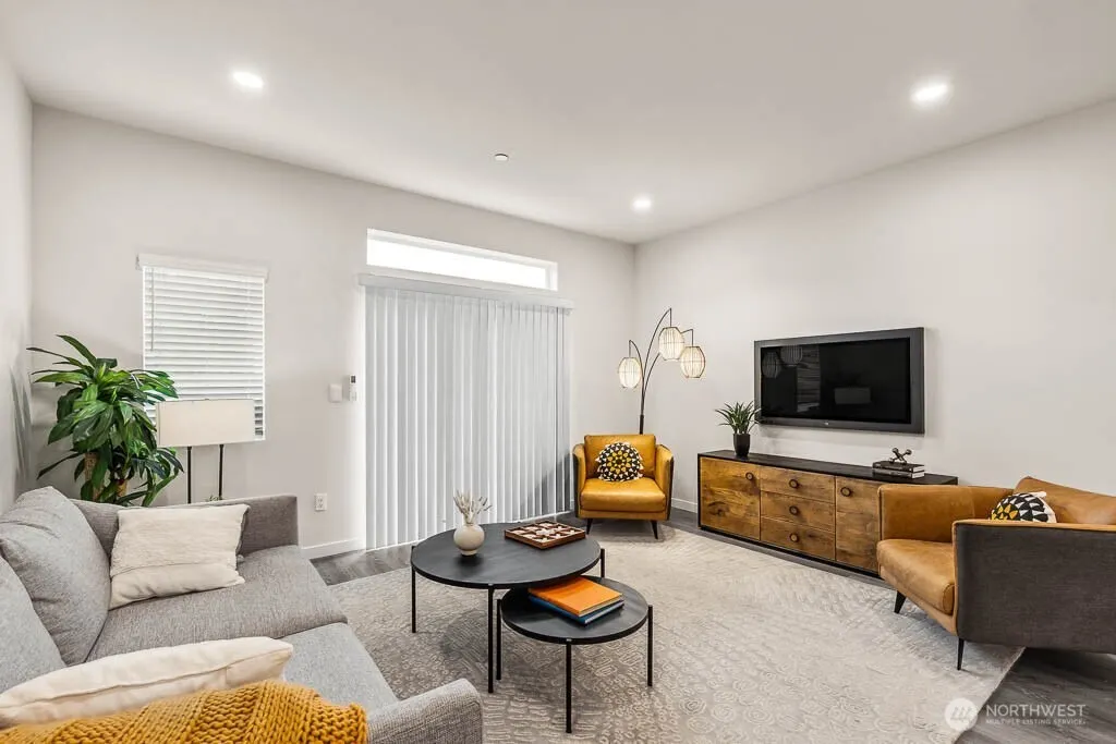 16111 36TH Avenue W #E6, Lynnwood, WA 98087