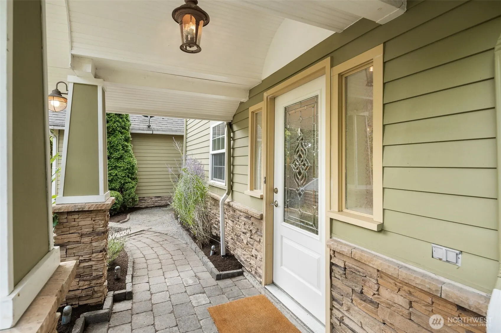 4552 51st Avenue SW, Seattle, WA 98116