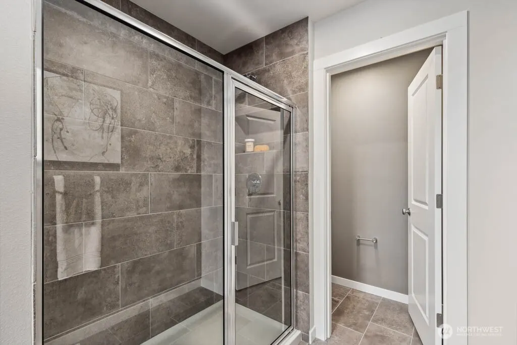 16518 35th Avenue SE, Bothell, WA 98012