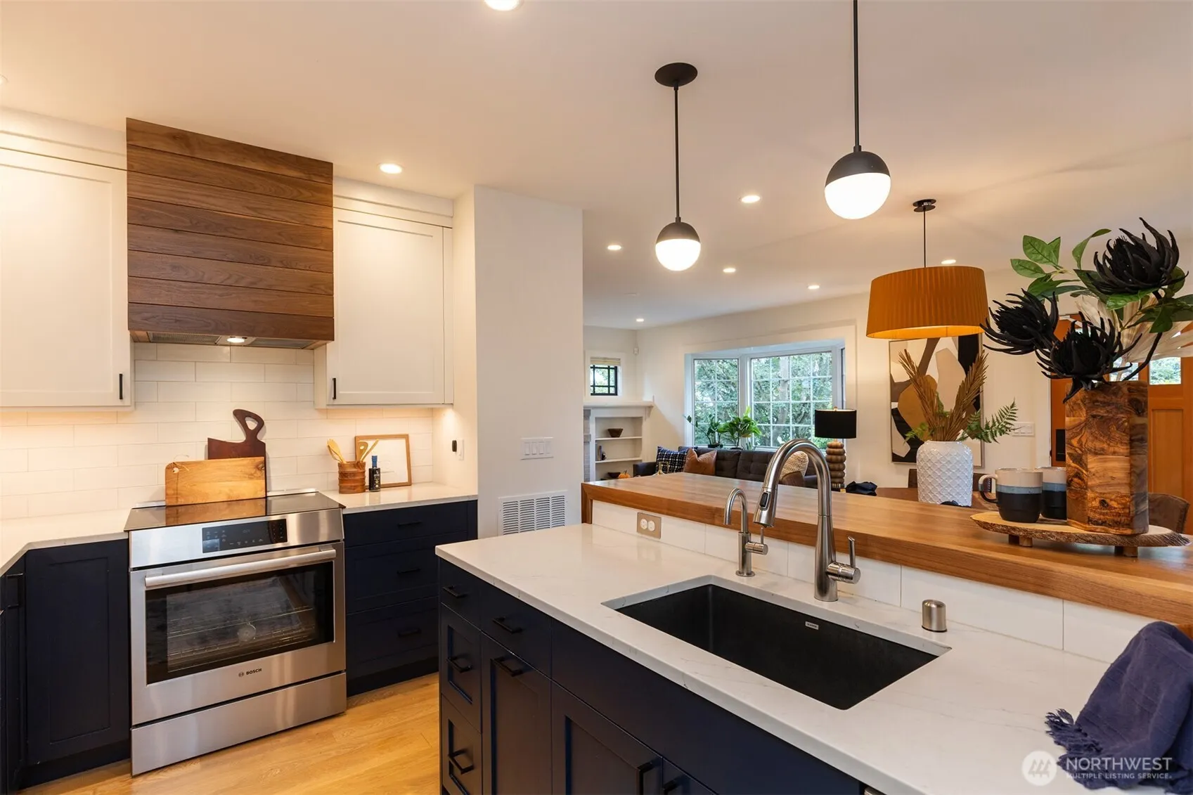 1815 N 55th Street , Seattle, WA 98103