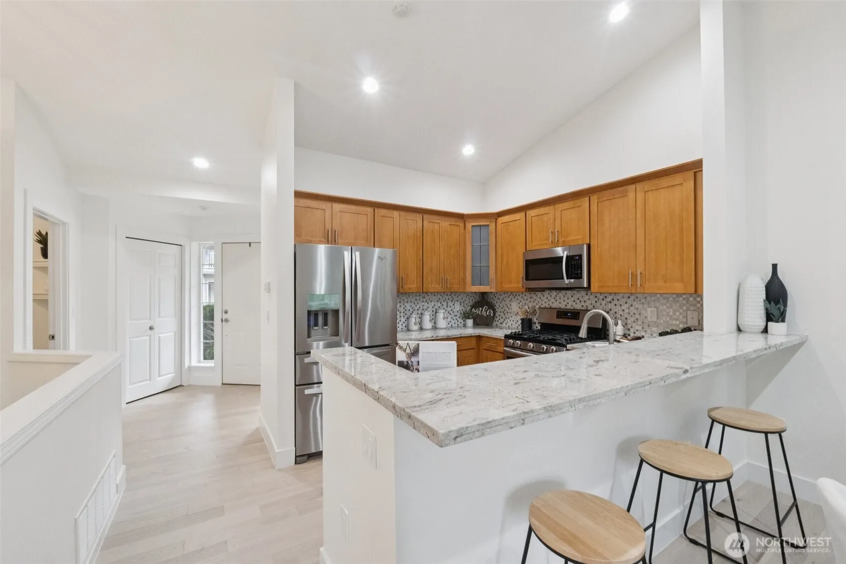 18669 NE 55th Way , Redmond, WA 98052