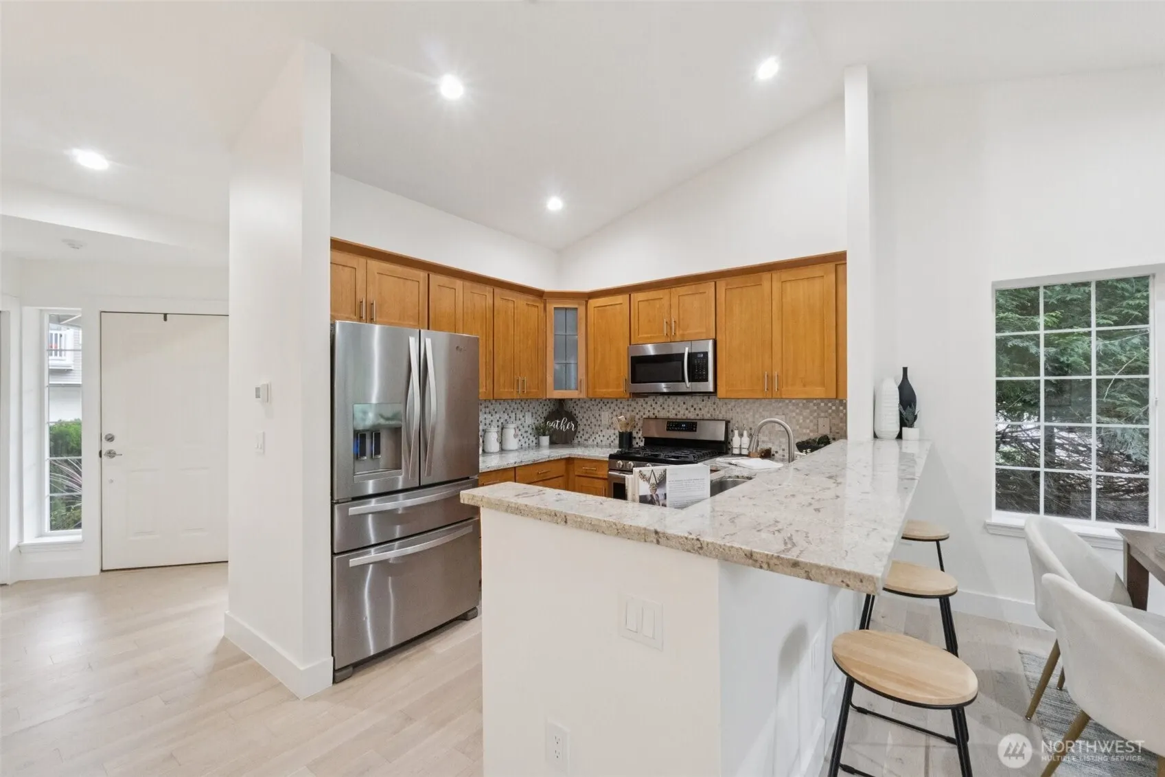 18669 NE 55th Way , Redmond, WA 98052