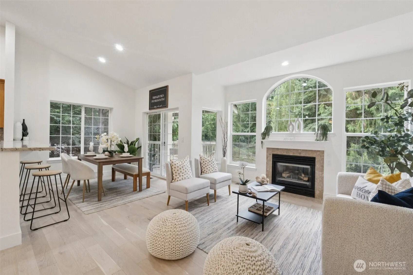 18669 NE 55th Way , Redmond, WA 98052