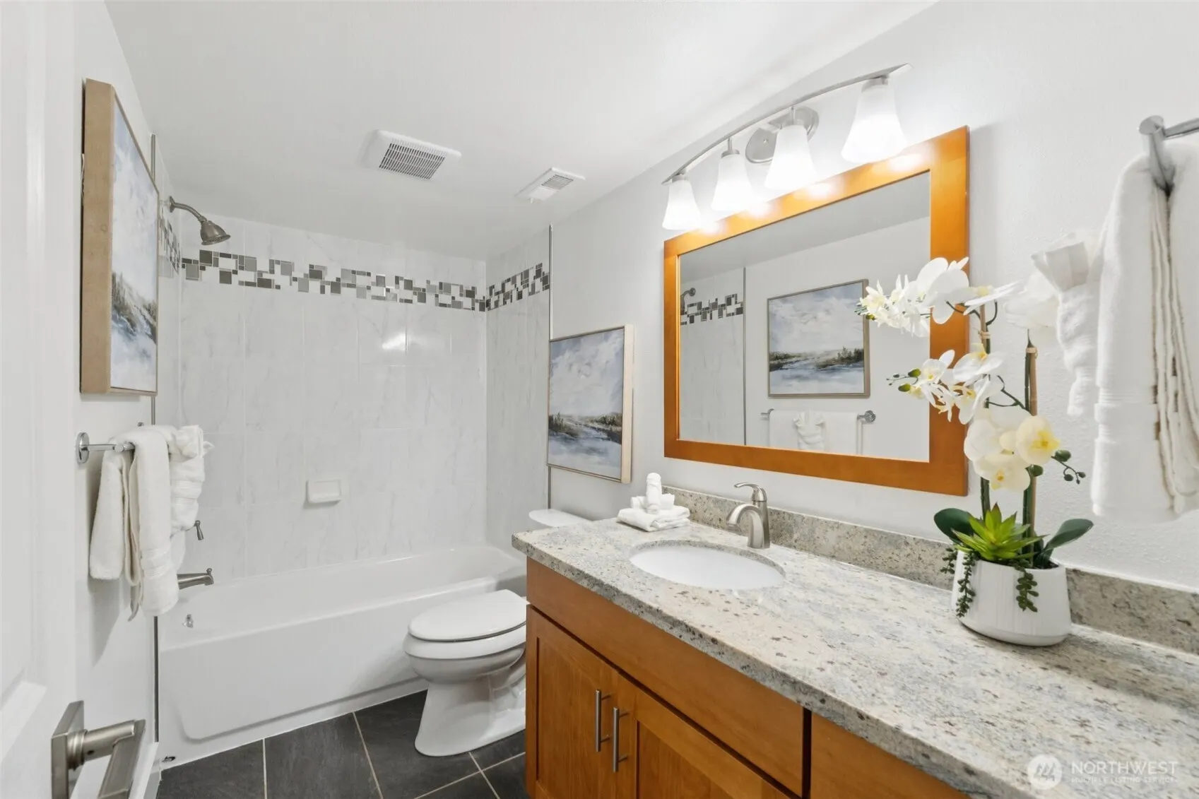 18669 NE 55th Way , Redmond, WA 98052