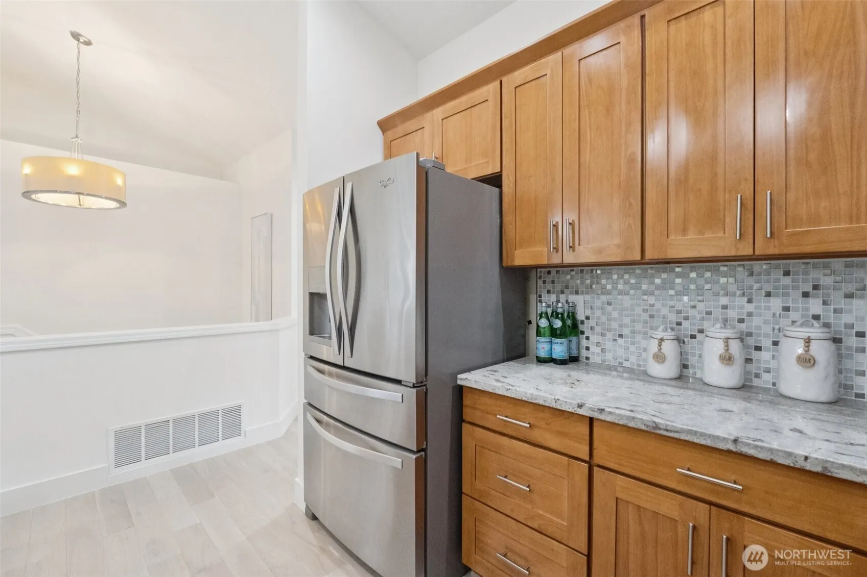 18669 NE 55th Way , Redmond, WA 98052