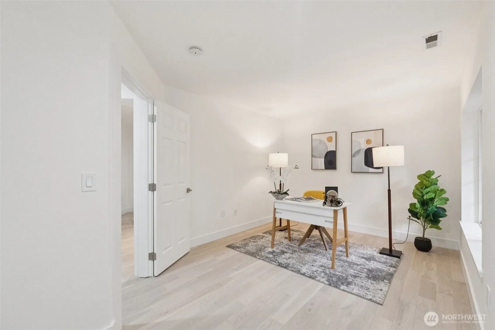 18669 NE 55th Way , Redmond, WA 98052