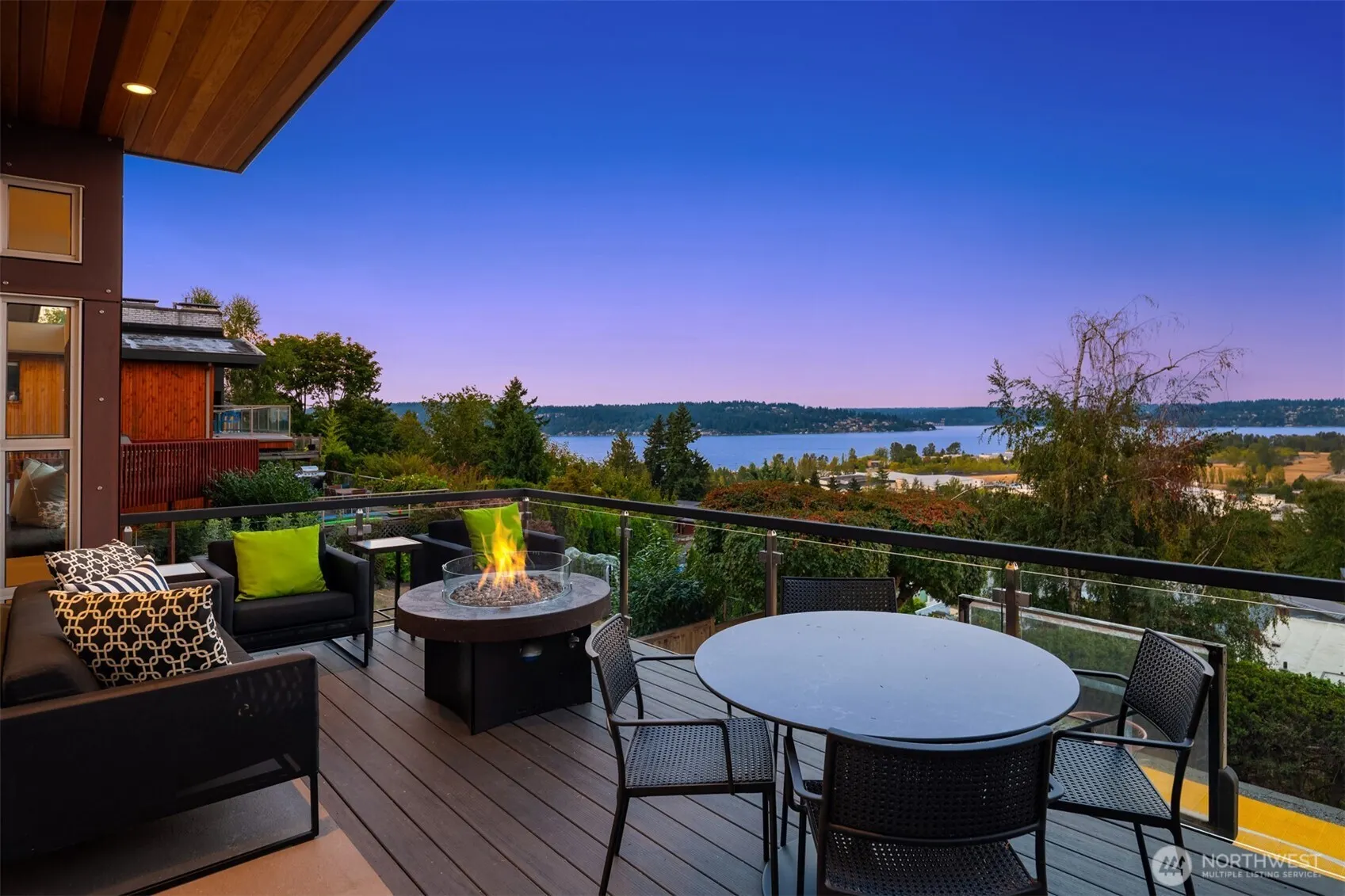 7352 56th Avenue NE, Seattle, WA 98115