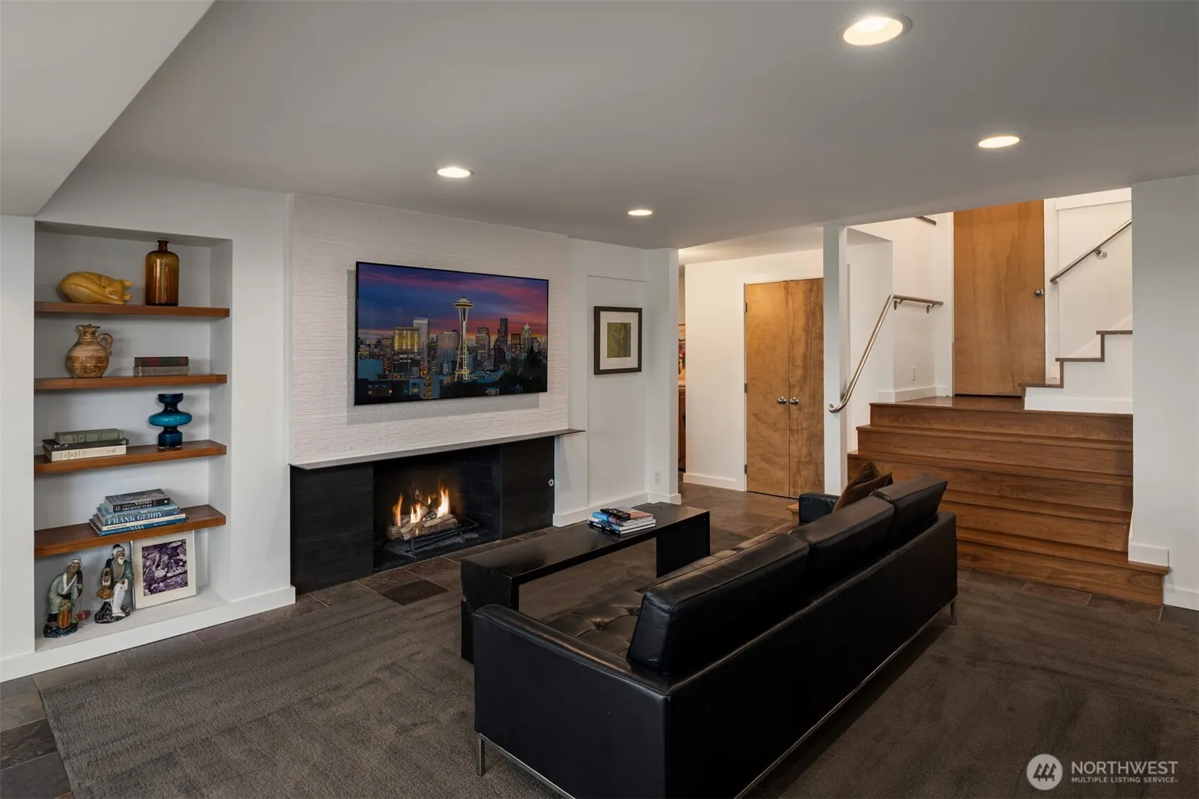 7352 56th Avenue NE, Seattle, WA 98115