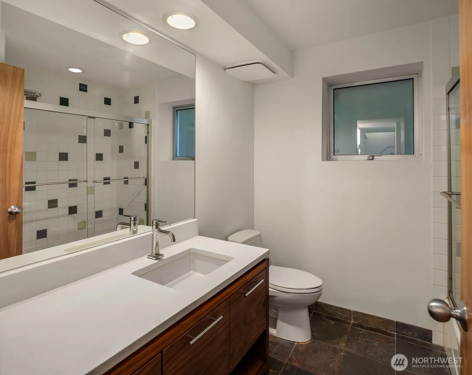 7352 56th Avenue NE, Seattle, WA 98115