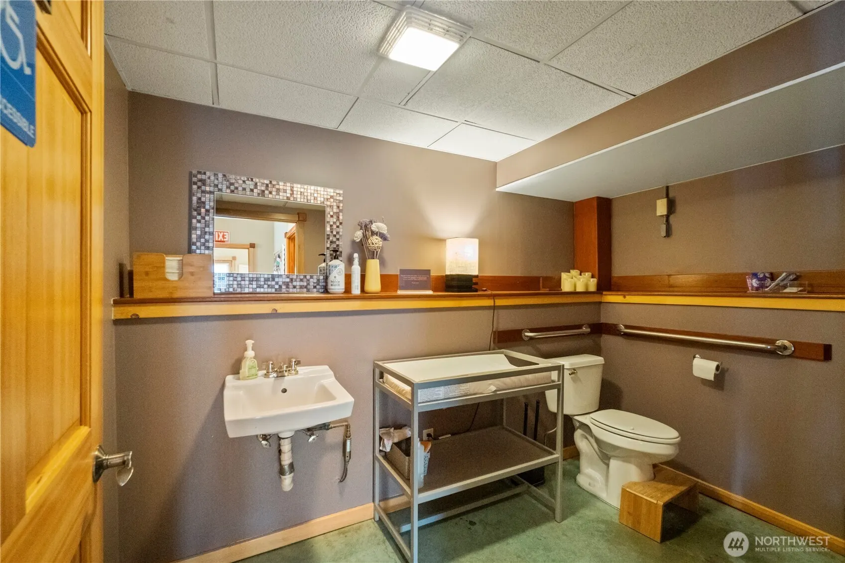 338 NW 85th St , Seattle, WA 98117