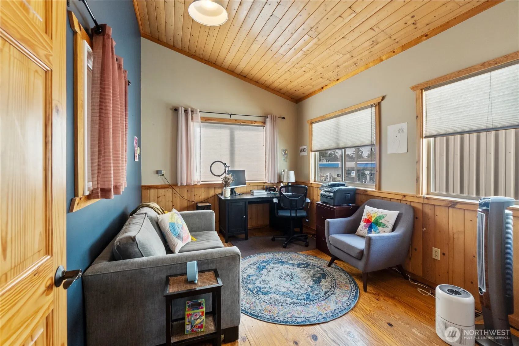338 NW 85th St , Seattle, WA 98117