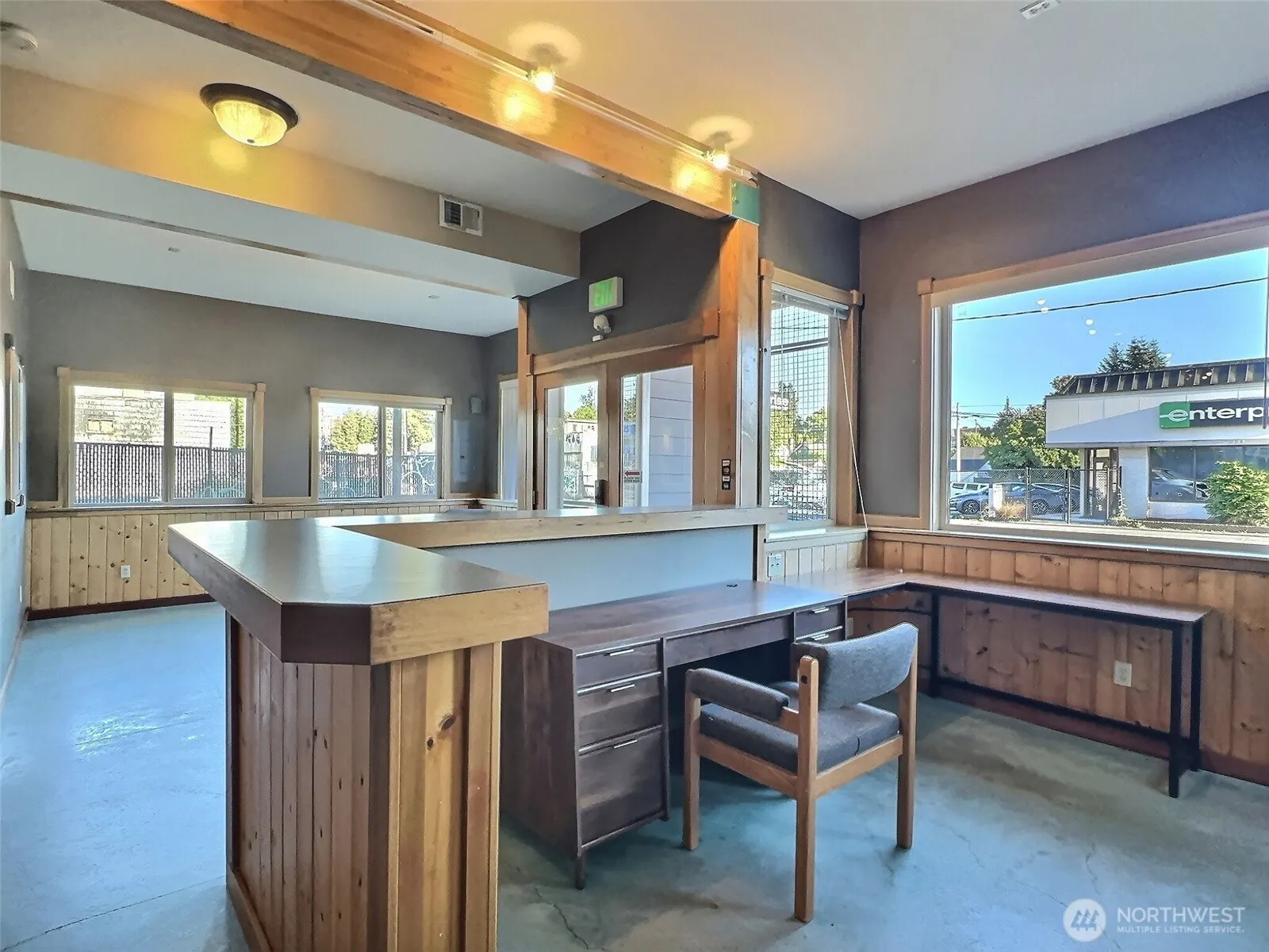 338 NW 85th St , Seattle, WA 98117