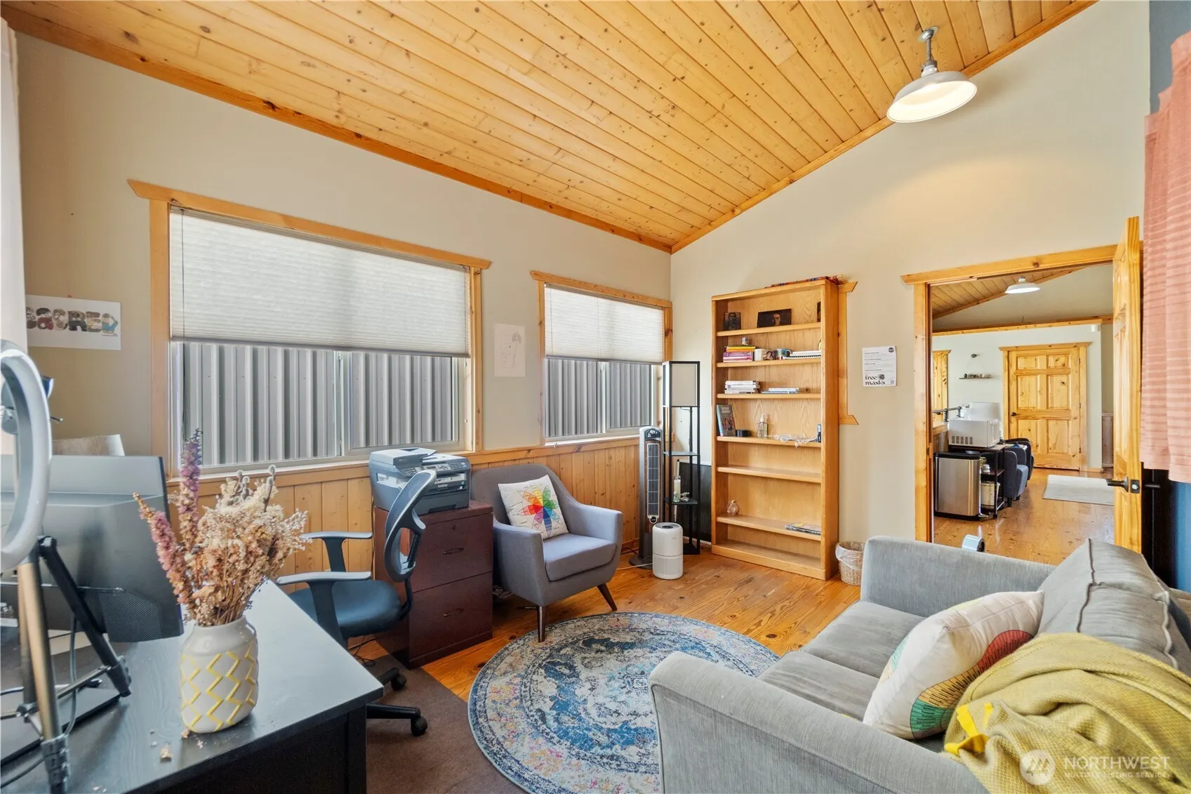 338 NW 85th St , Seattle, WA 98117