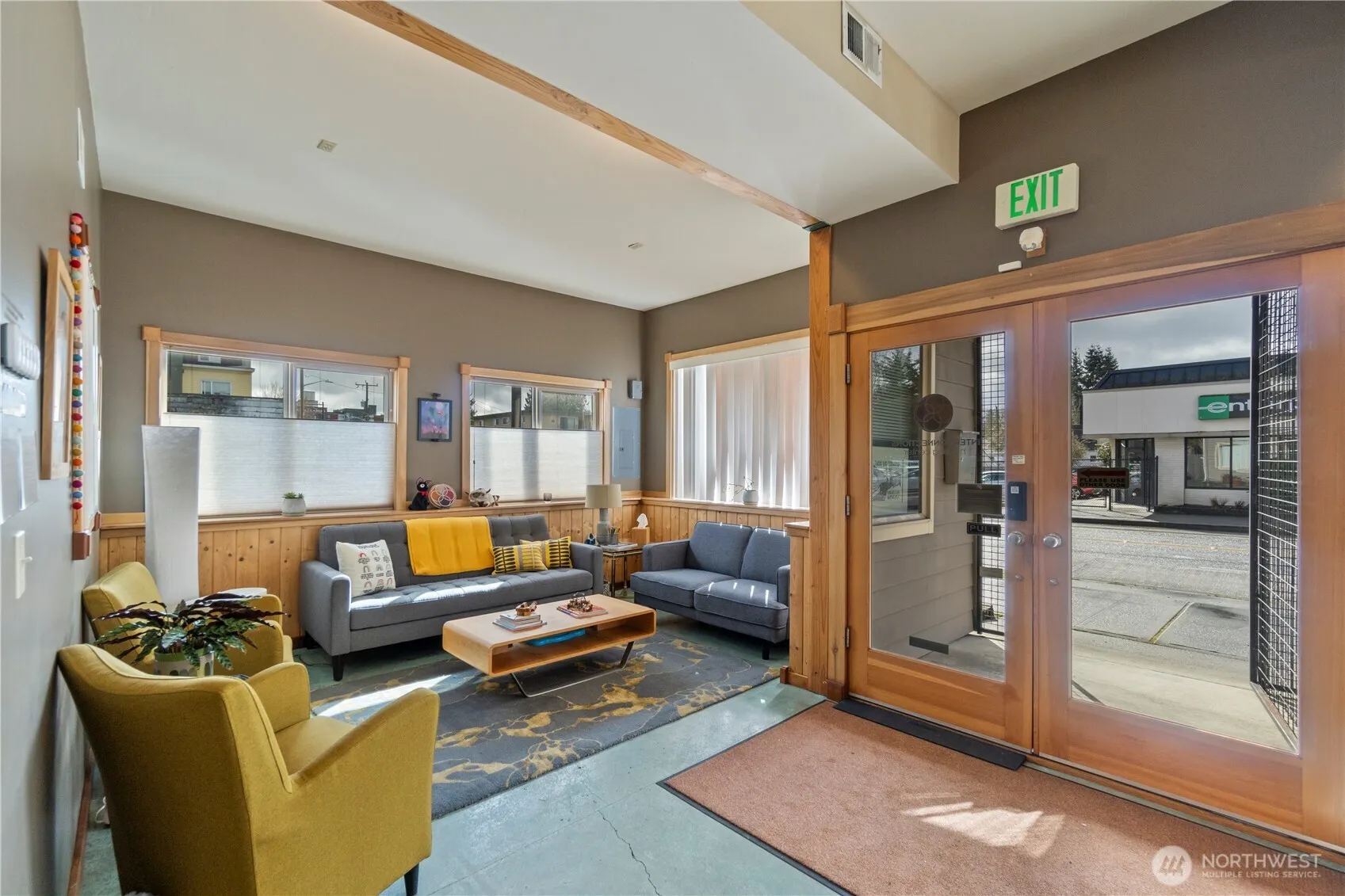 338 NW 85th St , Seattle, WA 98117