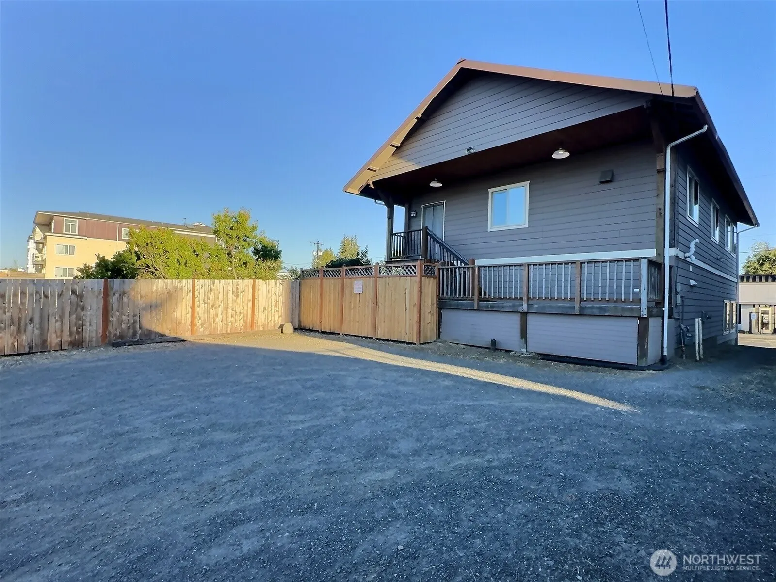 338 NW 85th St , Seattle, WA 98117