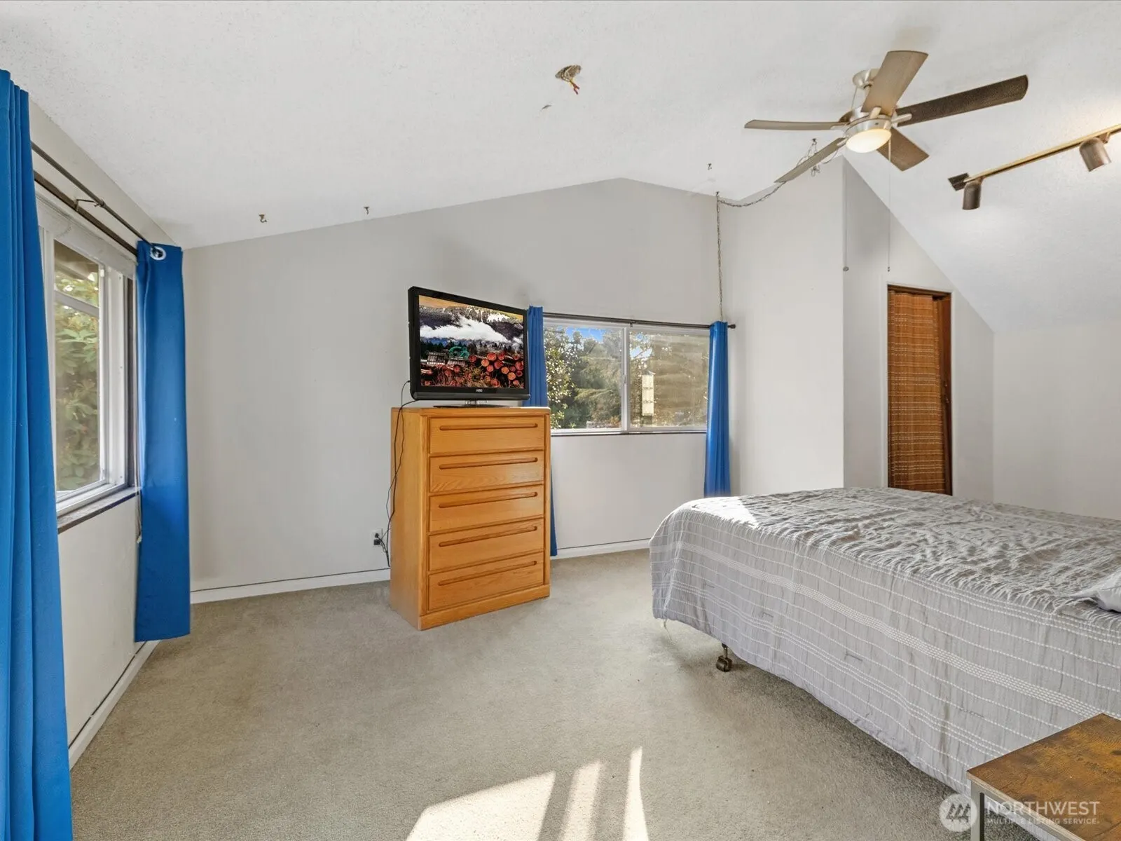 2302 201st Place SW, Lynnwood, WA 98036