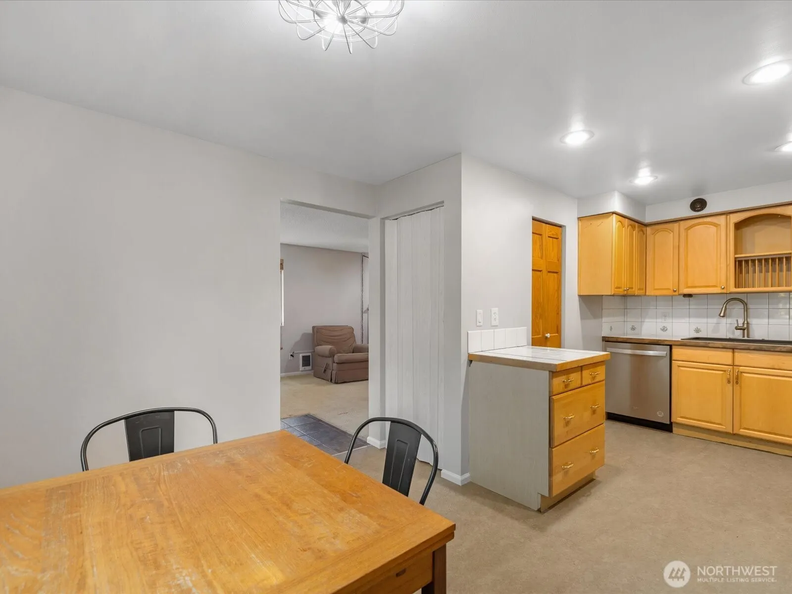 2302 201st Place SW, Lynnwood, WA 98036