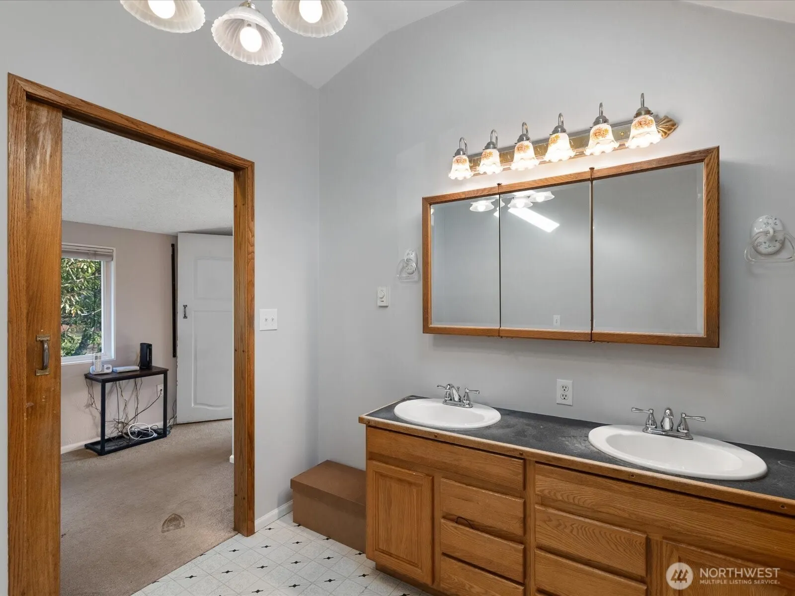 2302 201st Place SW, Lynnwood, WA 98036