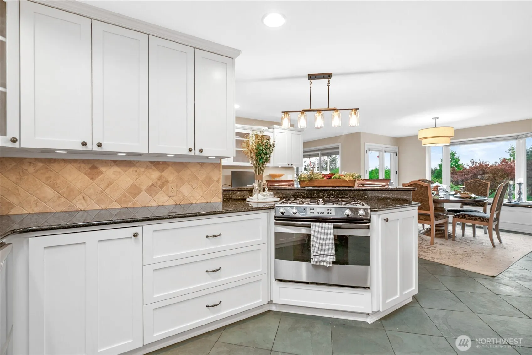 24215 75th Avenue SE, Woodinville, WA 98072