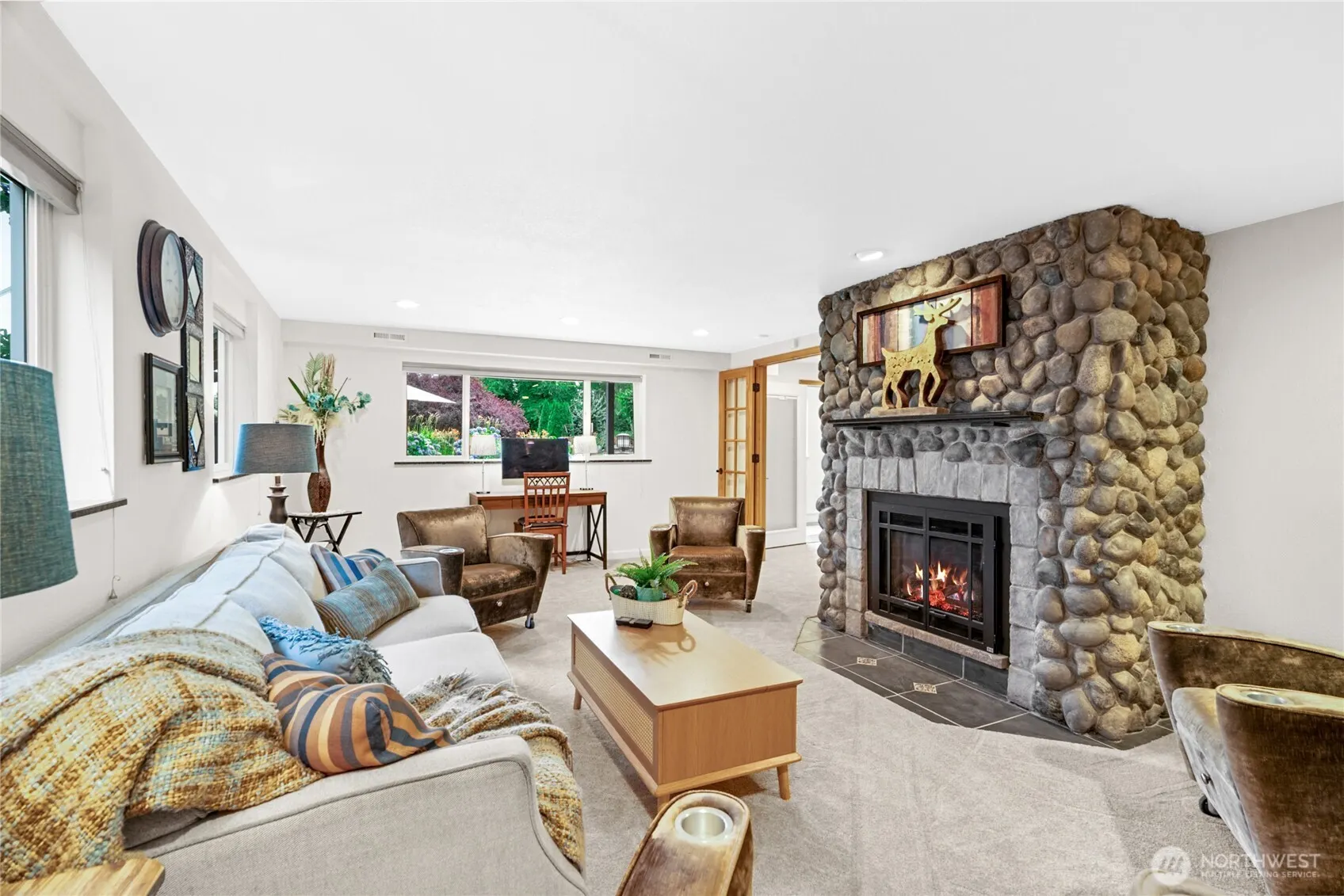 24215 75th Avenue SE, Woodinville, WA 98072