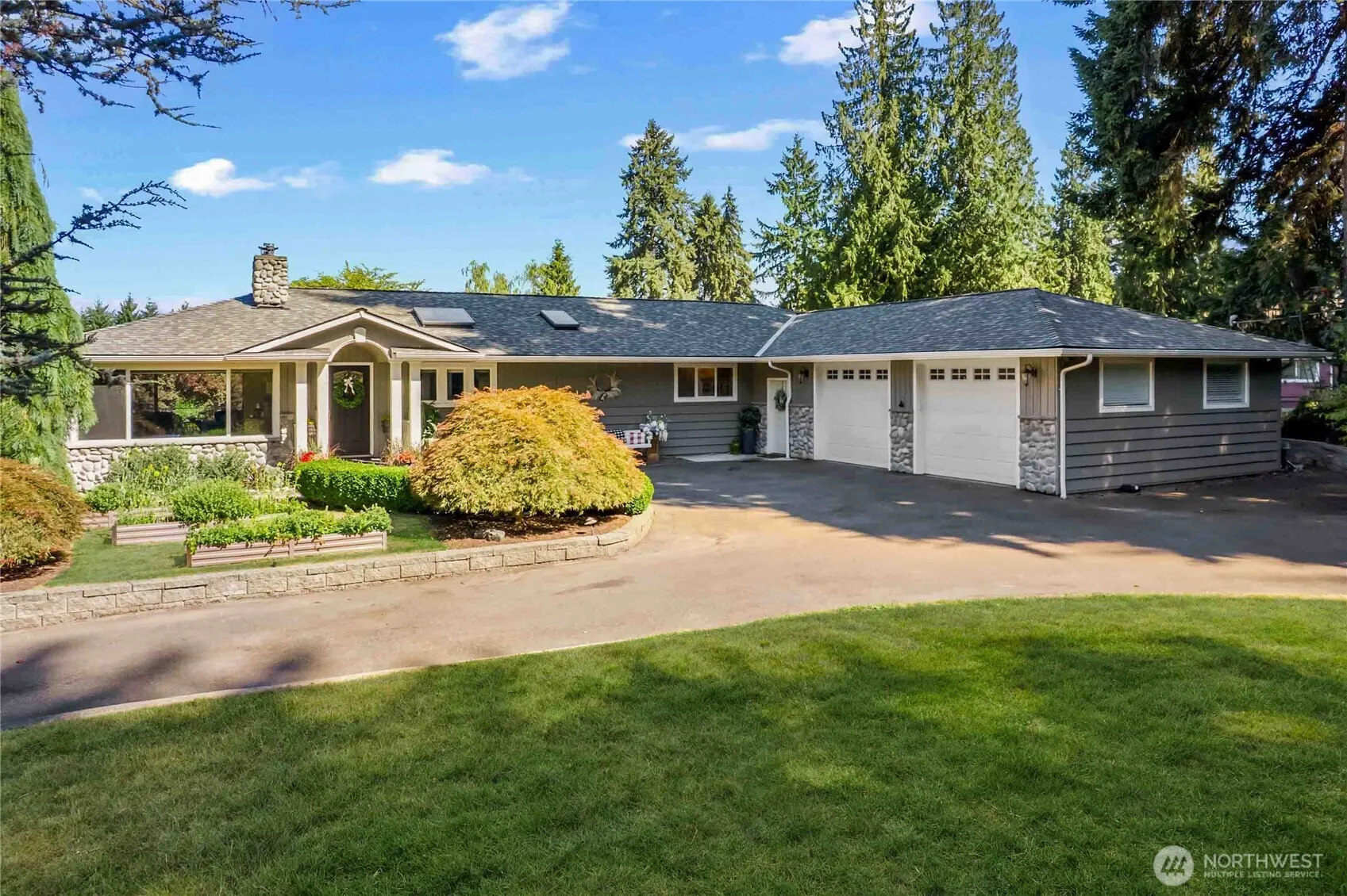 24215 75th Avenue SE, Woodinville, WA 98072