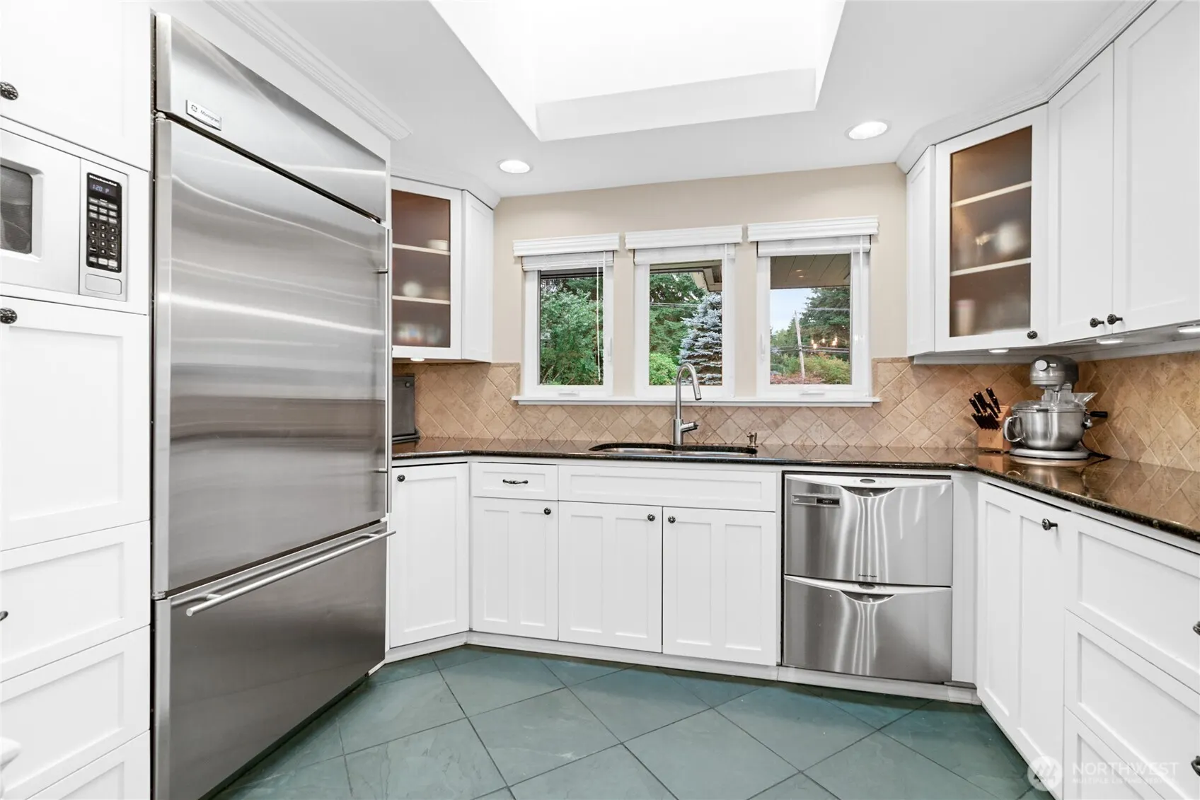 24215 75th Avenue SE, Woodinville, WA 98072