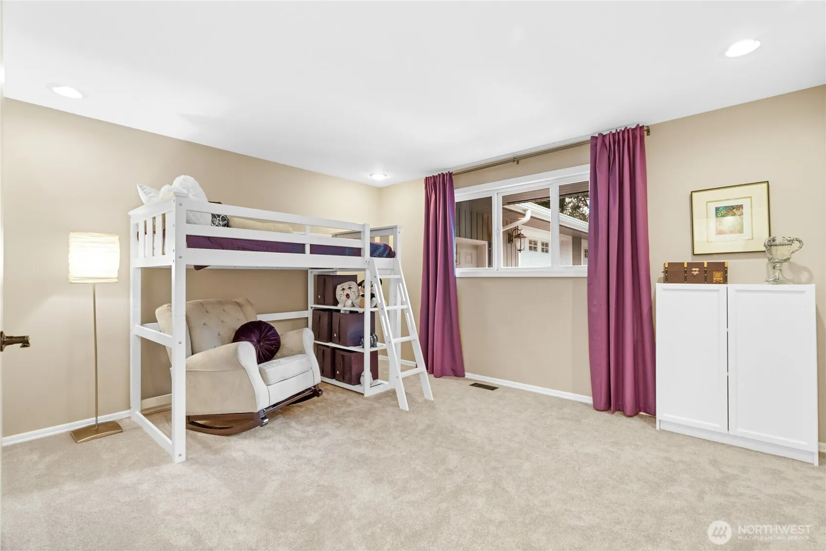 24215 75th Avenue SE, Woodinville, WA 98072