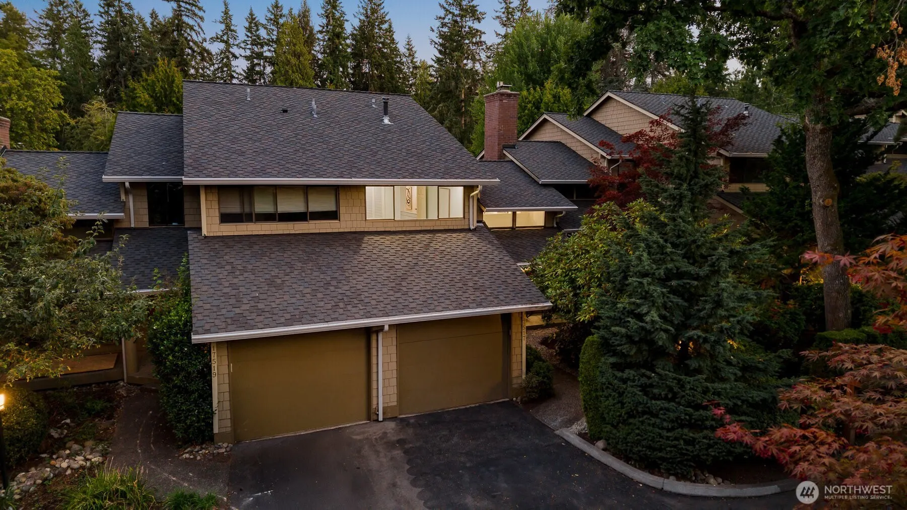 17517 NE 38th Court , Redmond, WA 98052-5833