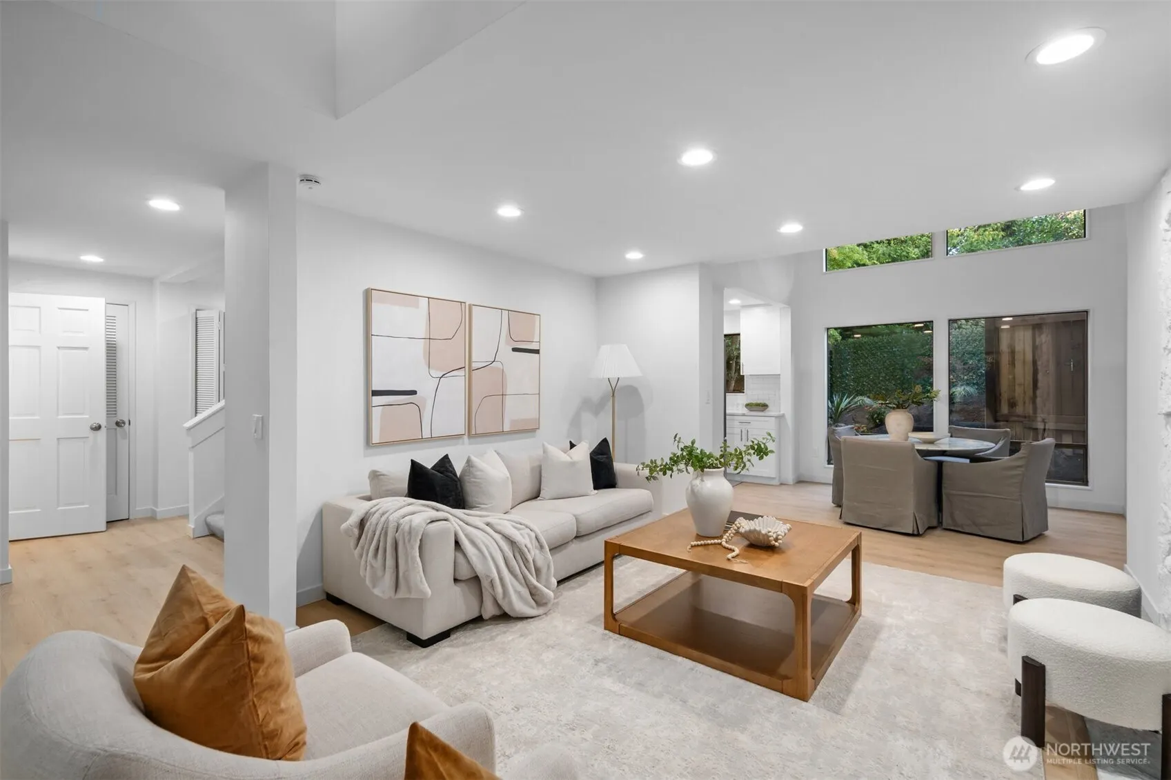 17517 NE 38th Court , Redmond, WA 98052-5833