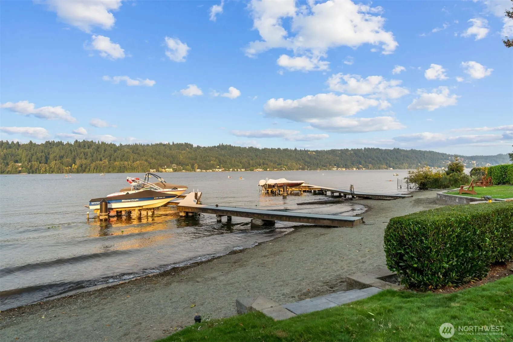 17517 NE 38th Court , Redmond, WA 98052-5833