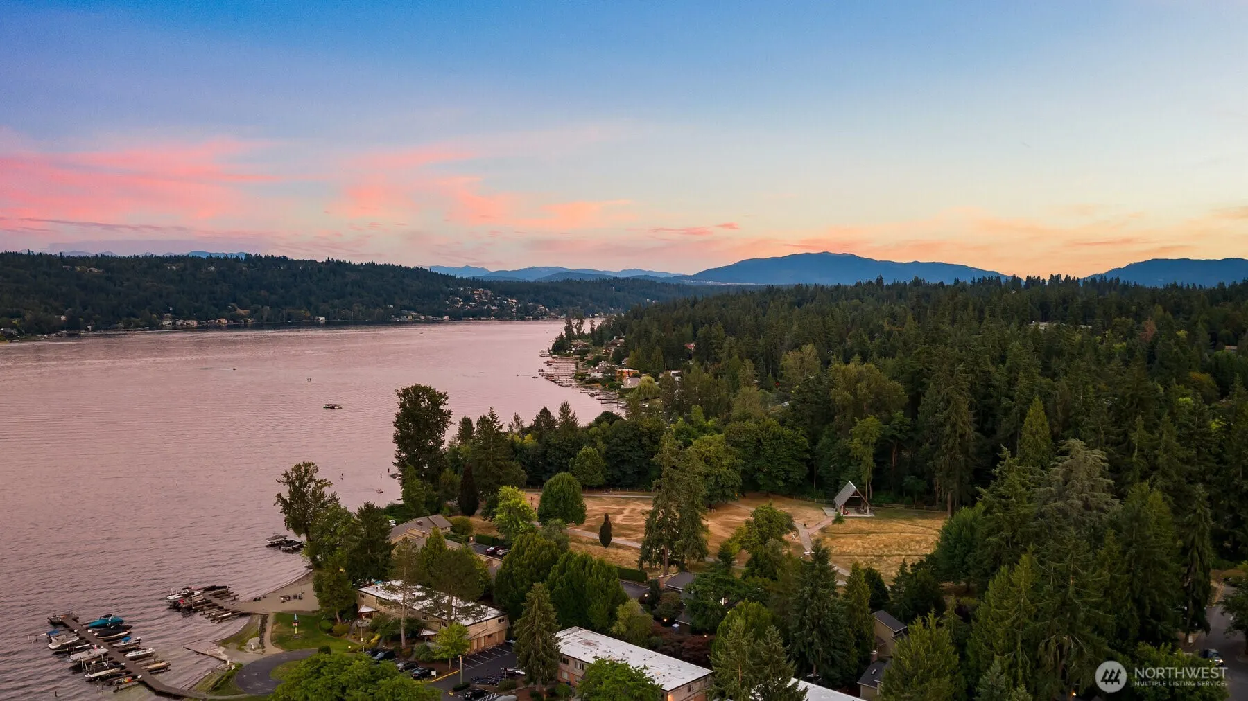 17517 NE 38th Court , Redmond, WA 98052-5833