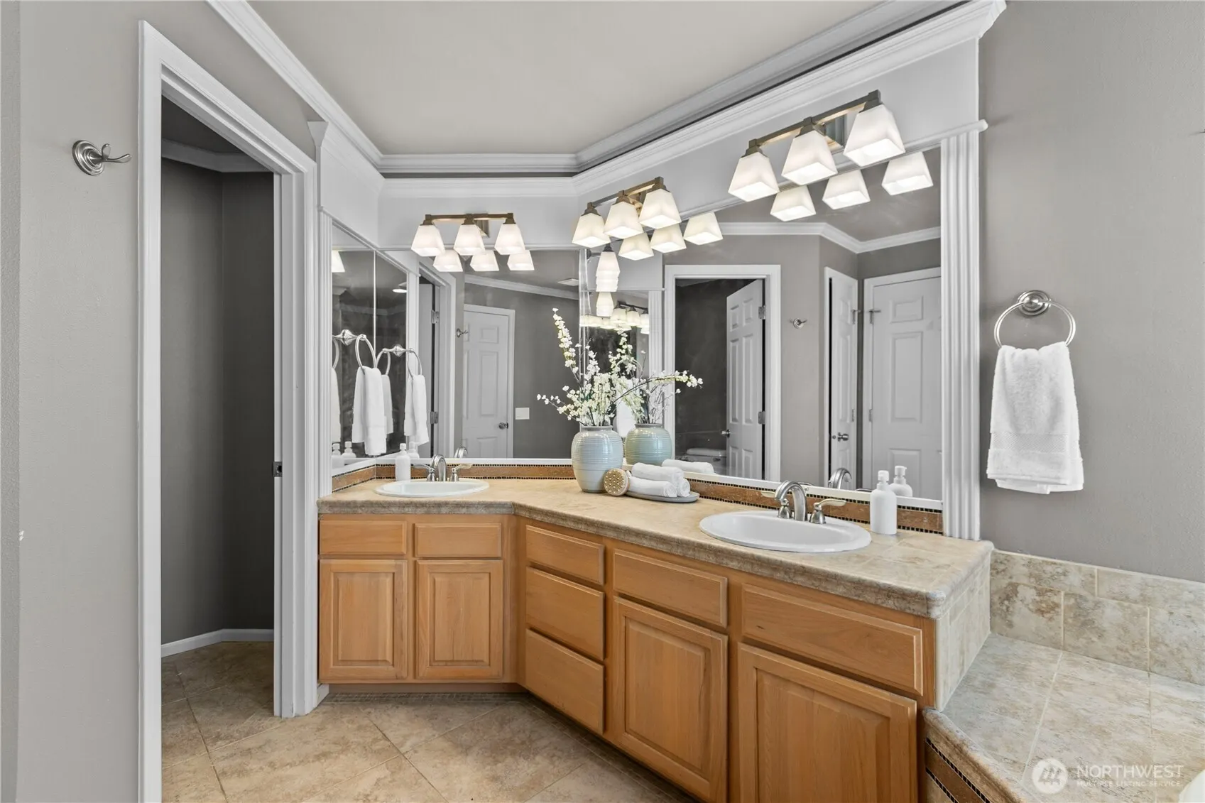 20111 29th Avenue SE, Bothell, WA 98012