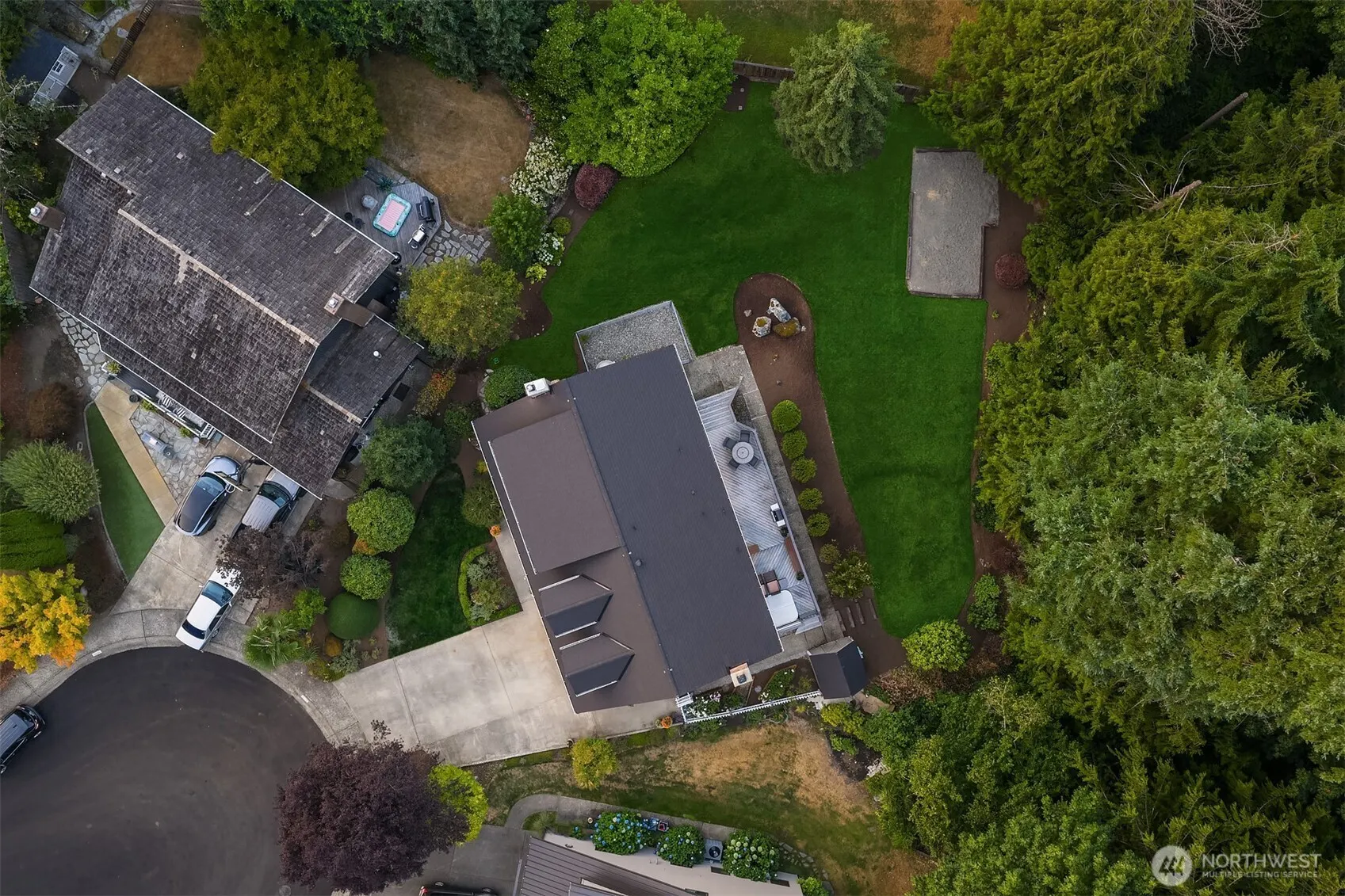 18232 SE 43rd Court , Issaquah, WA 98027