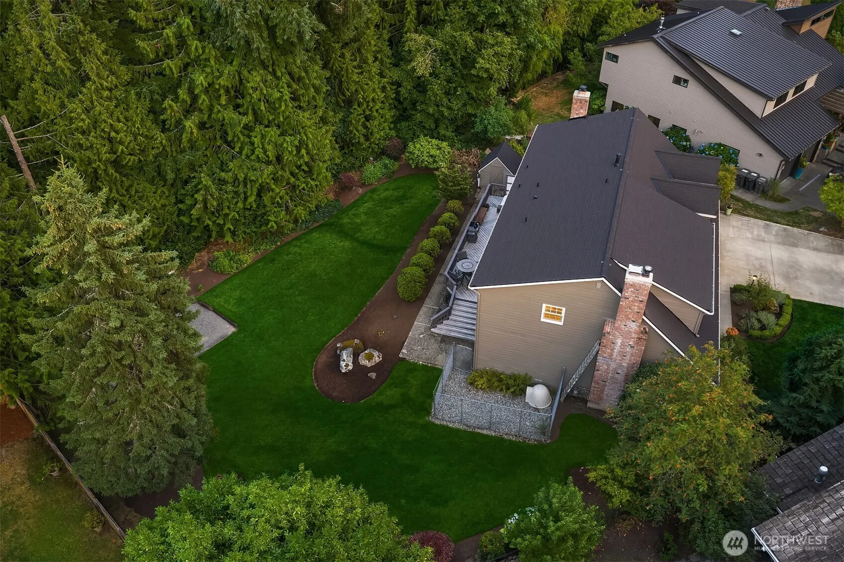 18232 SE 43rd Court , Issaquah, WA 98027