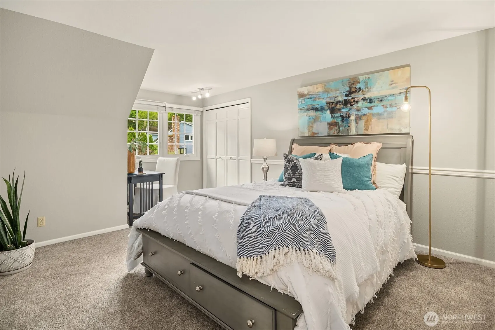 18232 SE 43rd Court , Issaquah, WA 98027