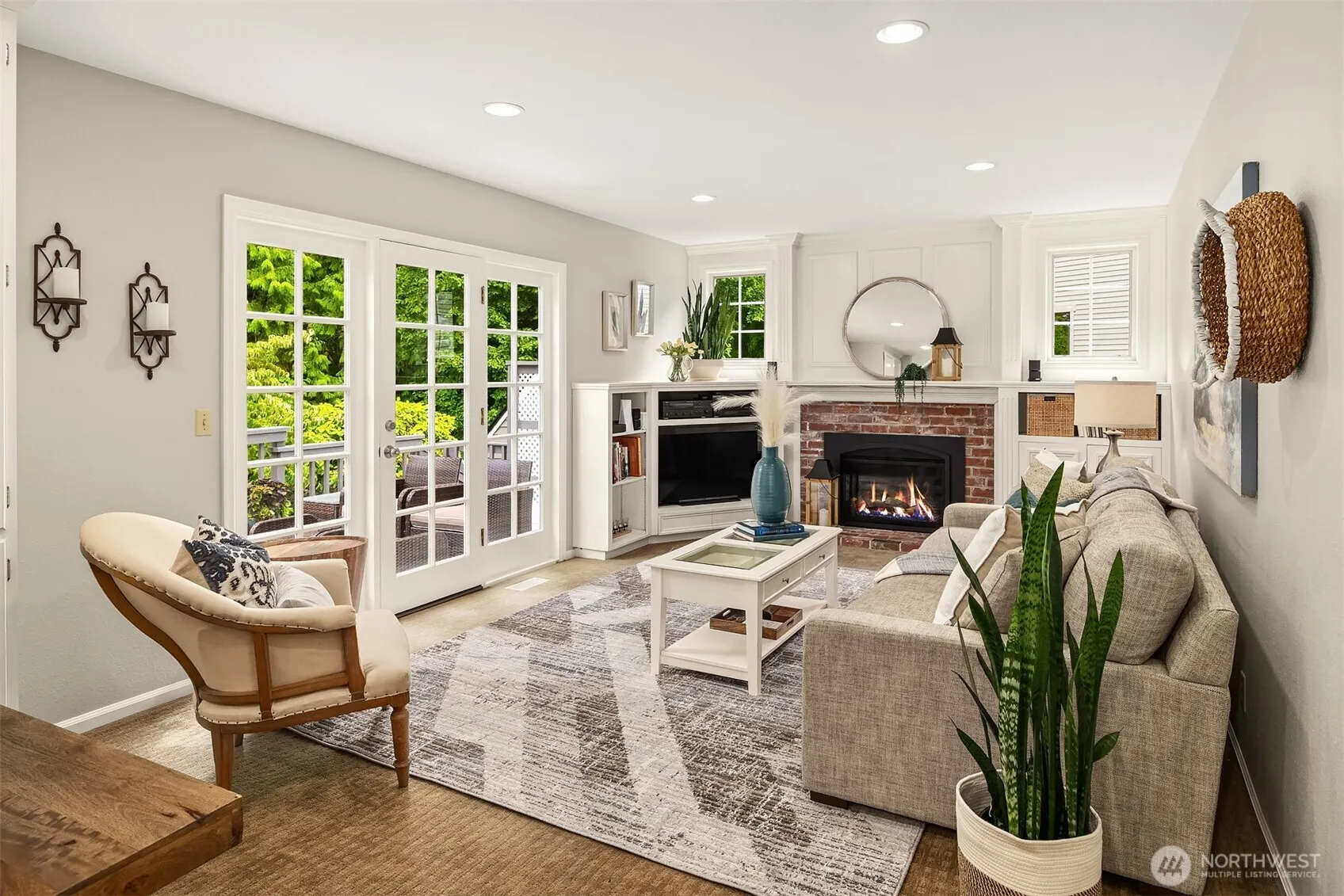 18232 SE 43rd Court , Issaquah, WA 98027