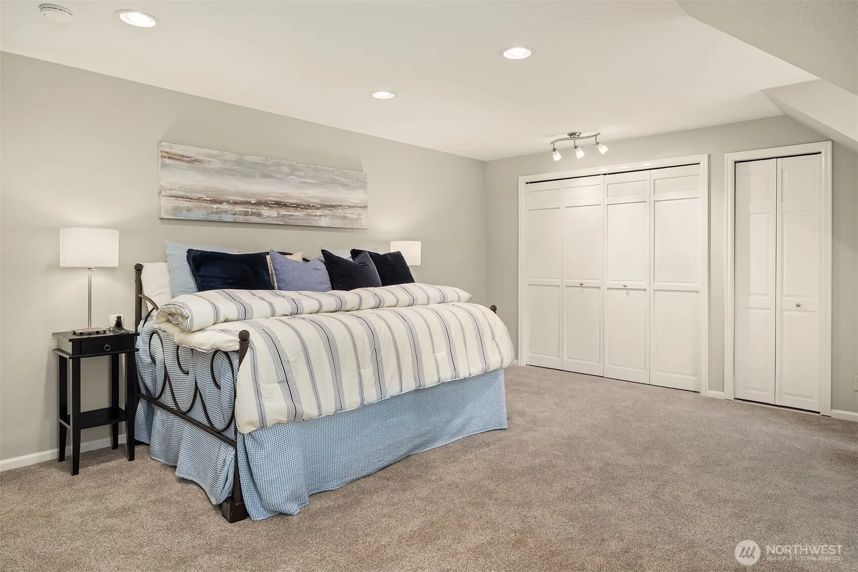18232 SE 43rd Court , Issaquah, WA 98027