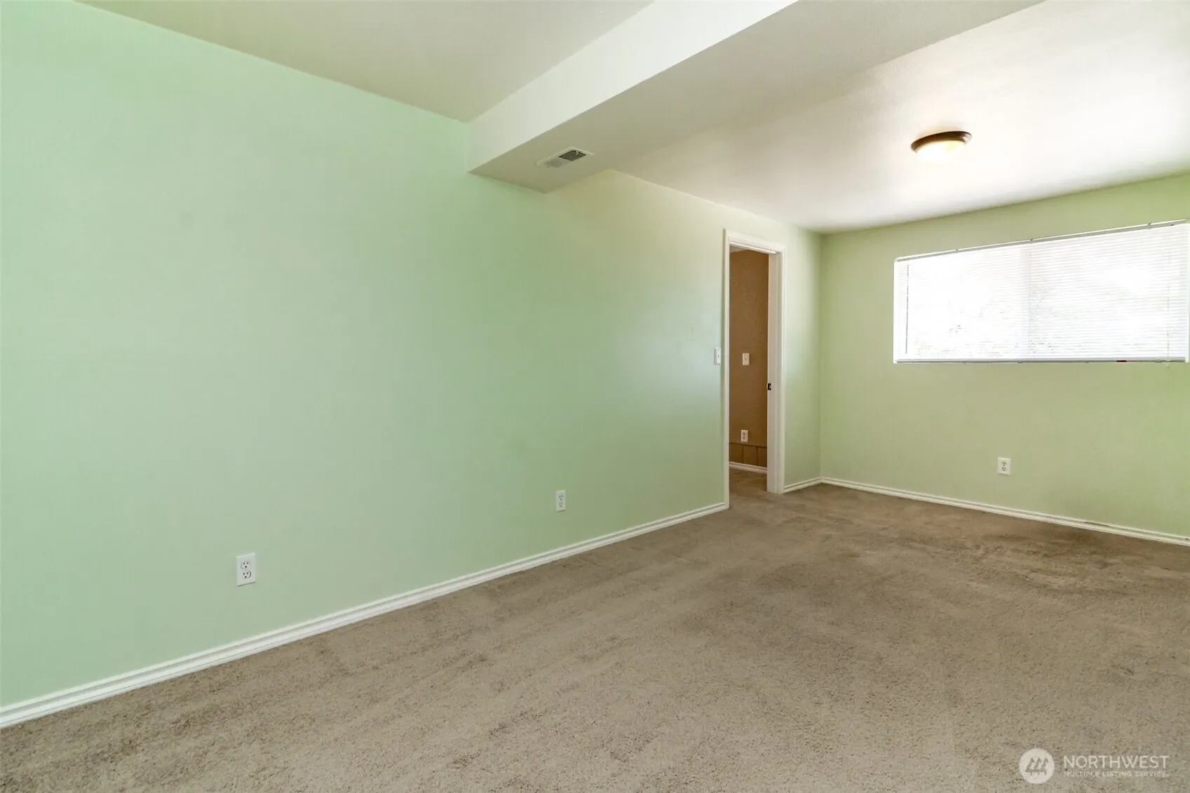 9514 S 218th Street , Kent, WA 98031-2427