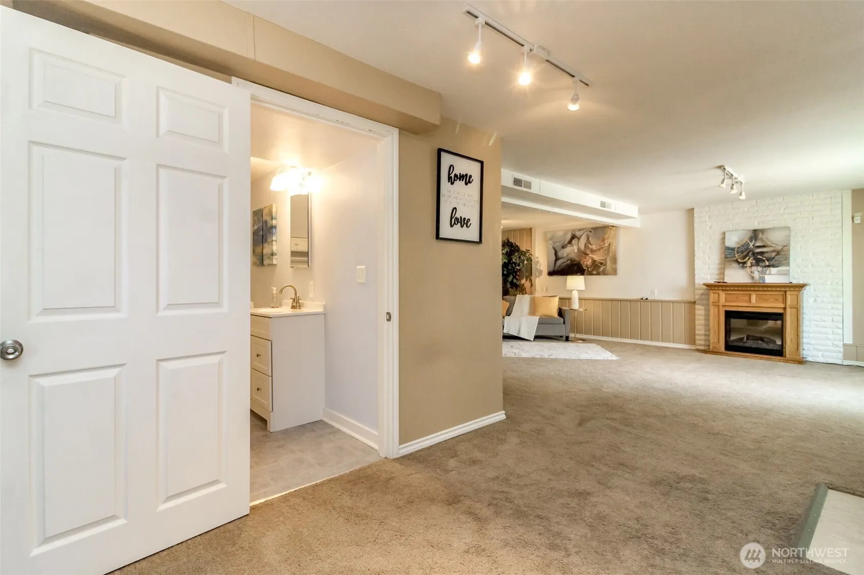 9514 S 218th Street , Kent, WA 98031-2427