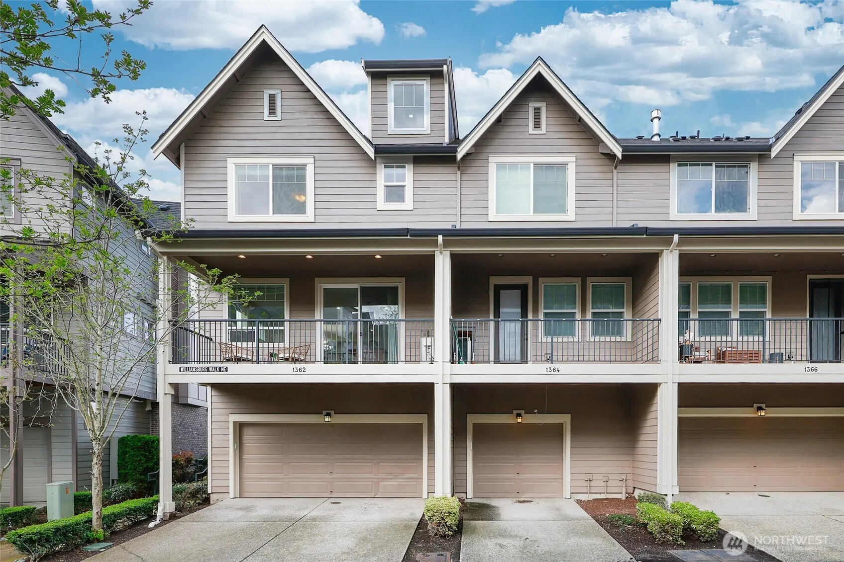 1362 Williamsburg Walk NE, Issaquah, WA 98029