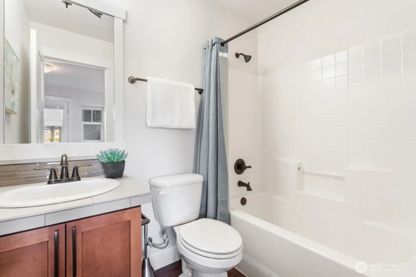1362 Williamsburg Walk NE, Issaquah, WA 98029