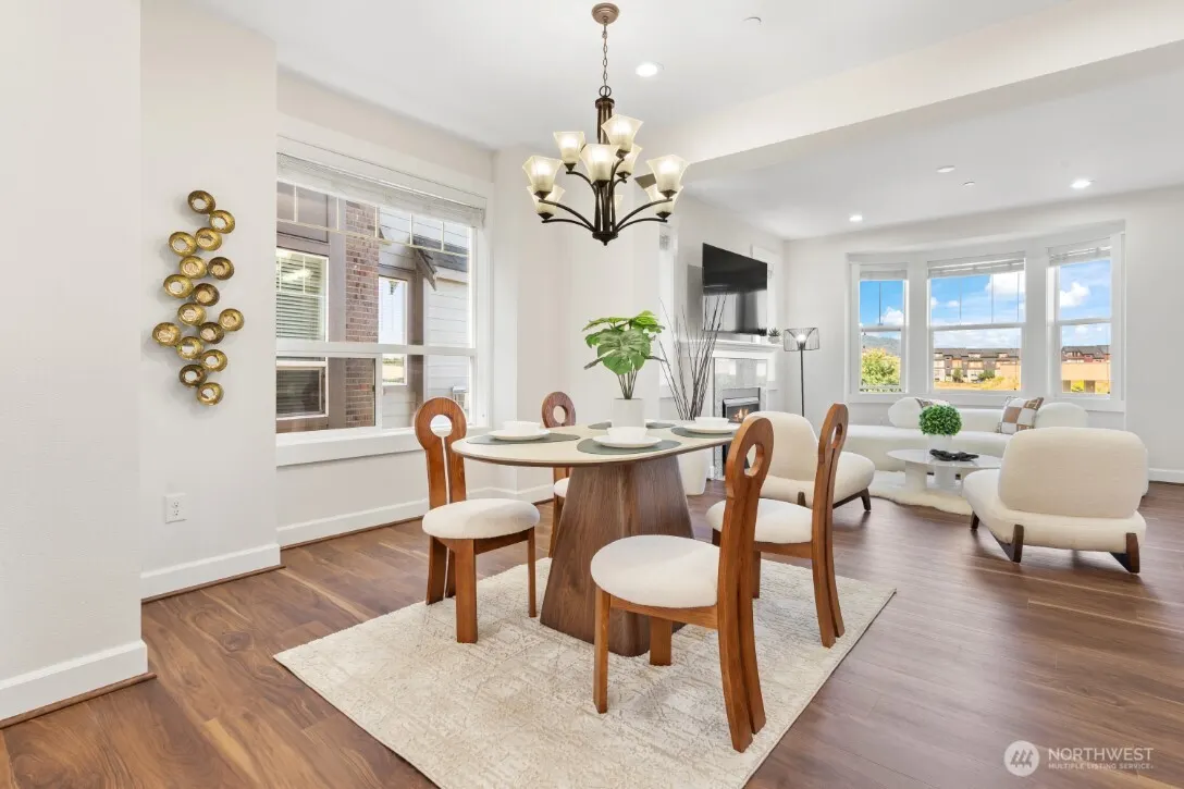 1362 Williamsburg Walk NE, Issaquah, WA 98029