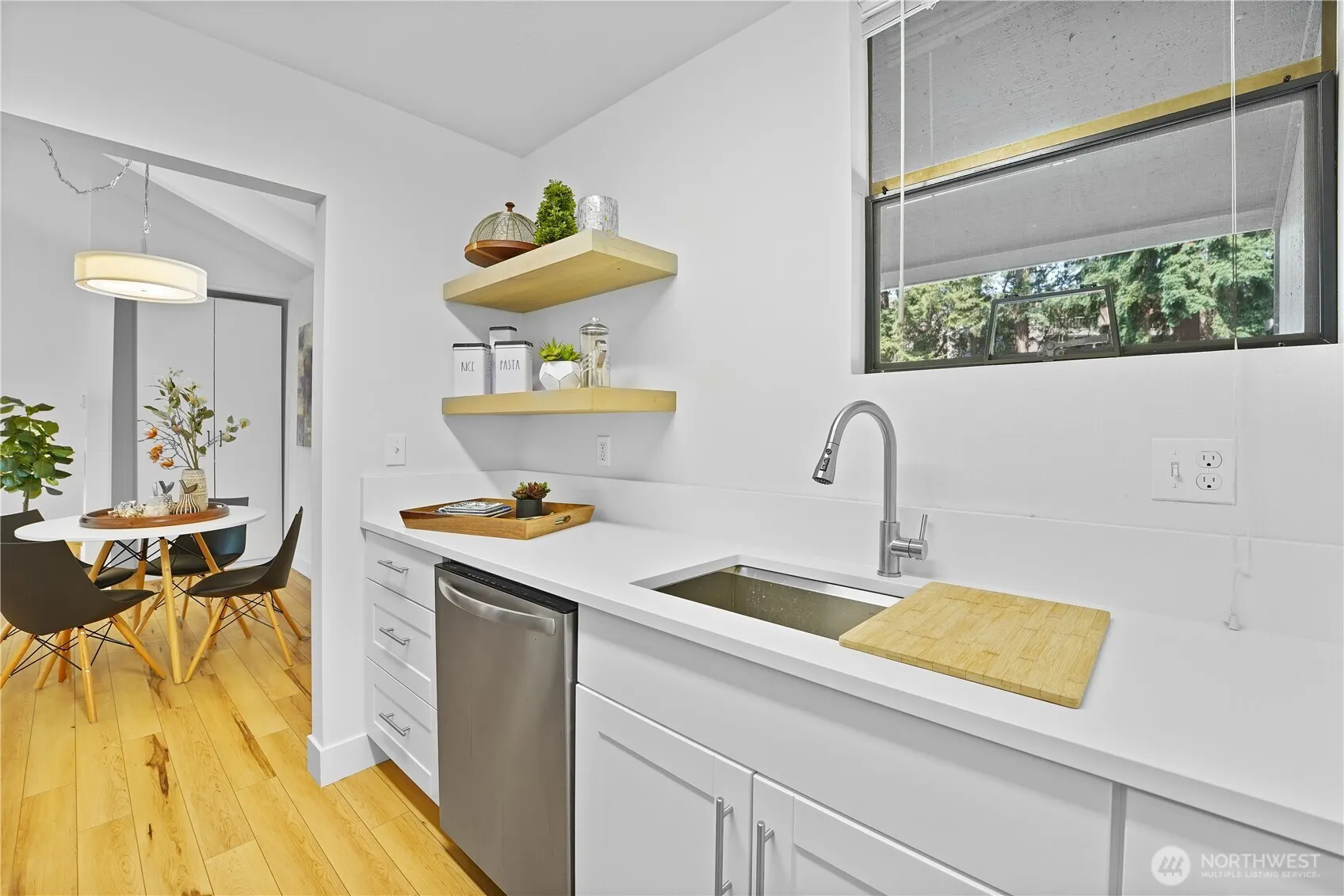 6236 137th Place NE #213, Redmond, WA 98052