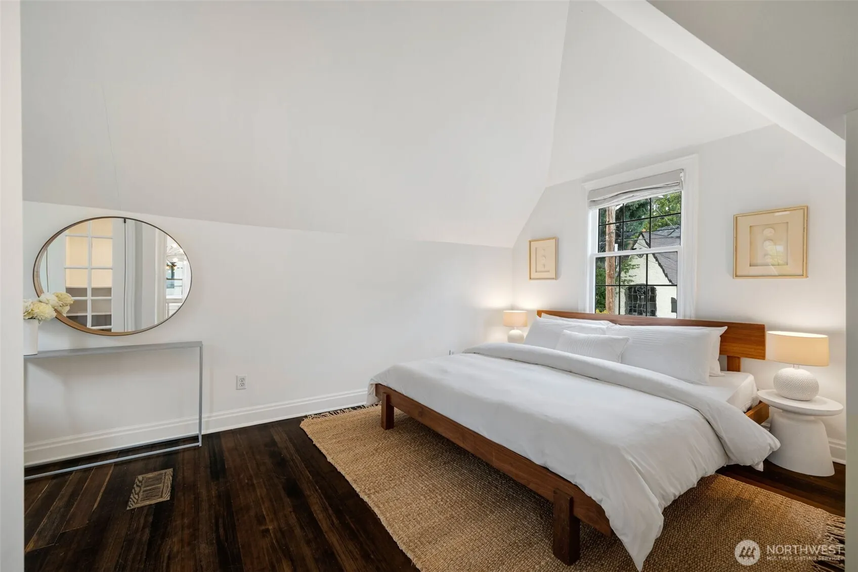 1921 E Blaine , Seattle, WA 98112